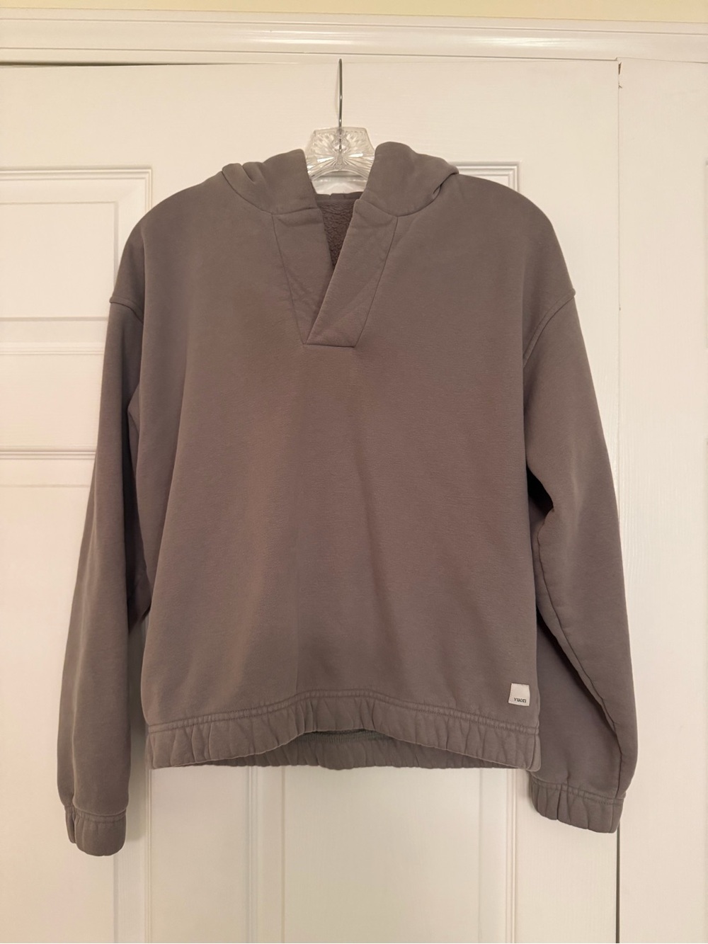 Vuori Restore Notch Hoodie Color “Cobblestone” Women’s Size Small